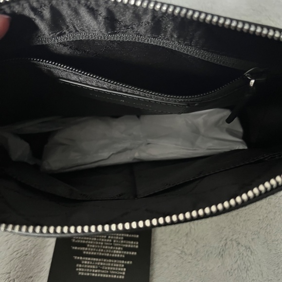 Michael Kors large pouch - Picture 4 of 4